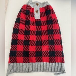 Size small dog jacket, too big for dog. Worn once